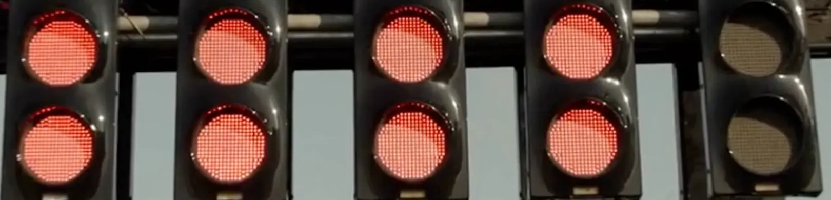 Close-up from the still: counting to the start